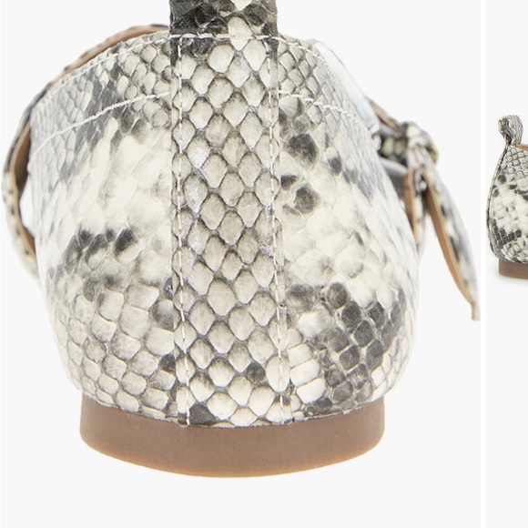 UNIONBAY Women's Black and Cream Snakeskin Flats/Buckle/Pointed Toe - Picture 9 of 9